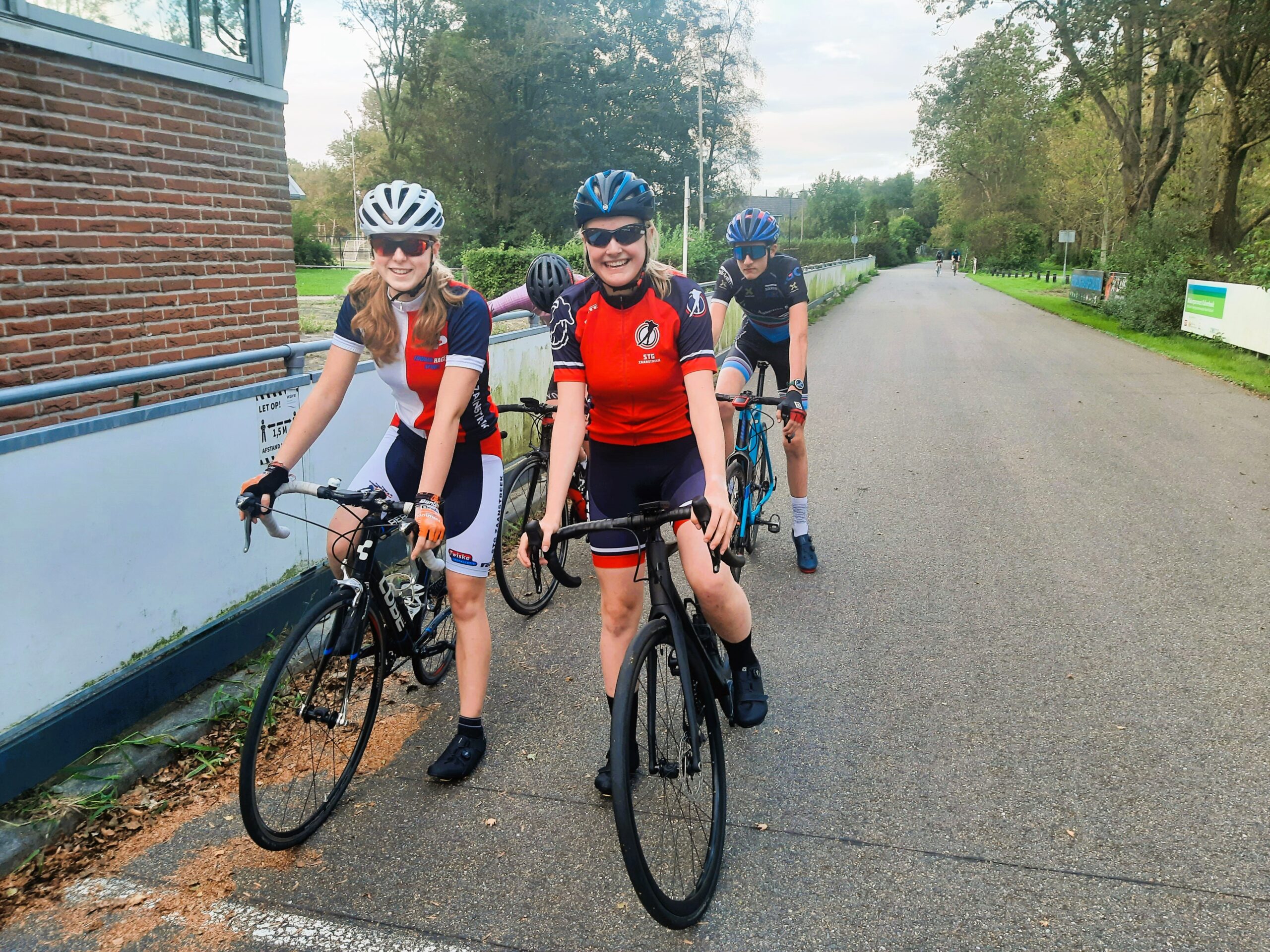 dames junioren en Lars